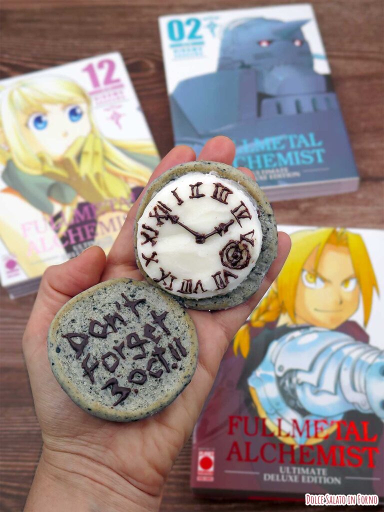 whoopie pie al sesamo nero a forma di orologio di Fullmetal Alchemist